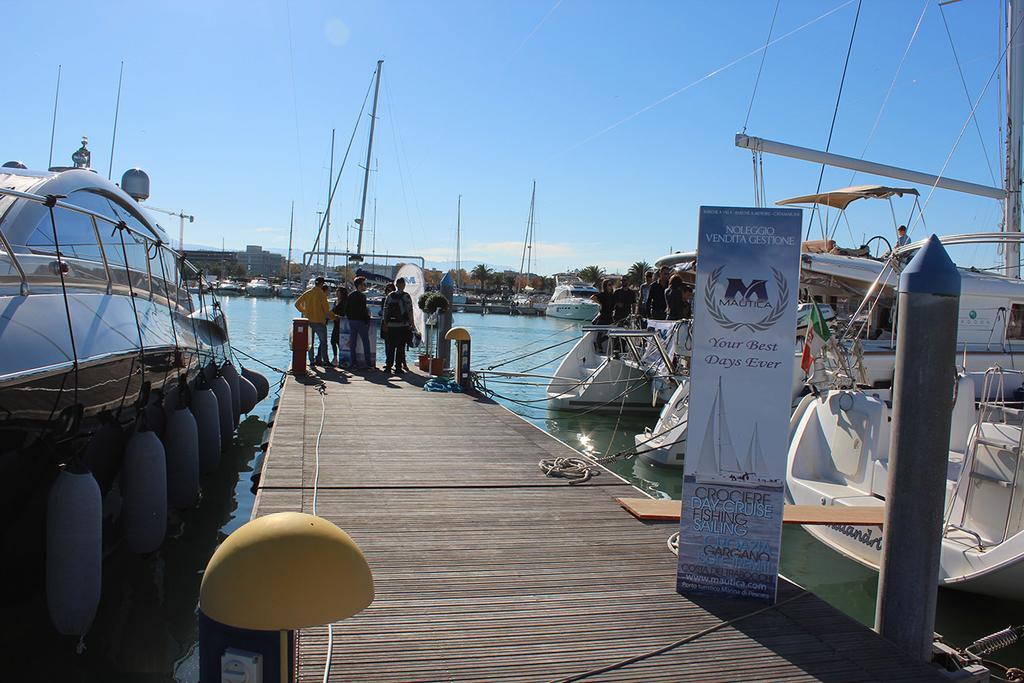 Hotel Catamarano Mauticat à Pescara Extérieur photo